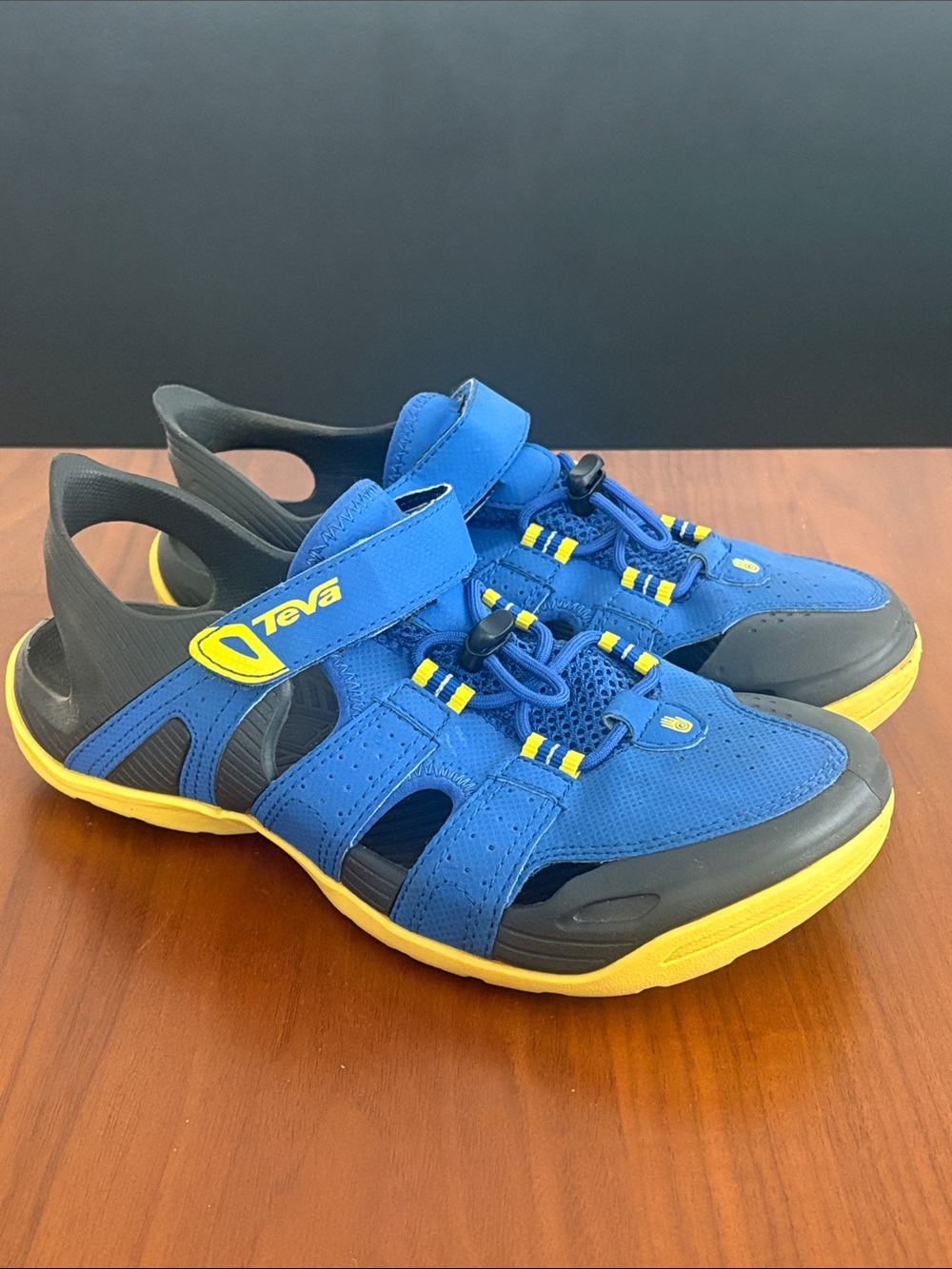 Teva Kids Blue and Yellow Sandals Water Shoes Size 5